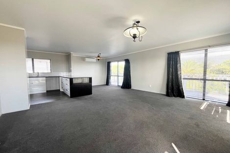 Photo of property in 4 Clearview Heights, Ranui, Auckland, 0612