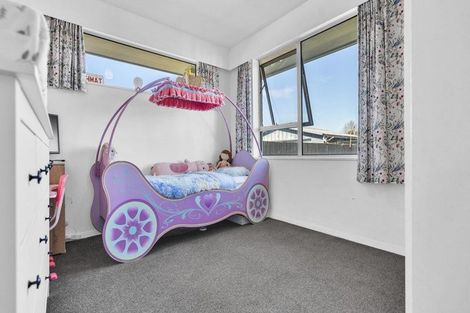 Photo of property in 13 Davidson Crescent, Hornby, Christchurch, 8042