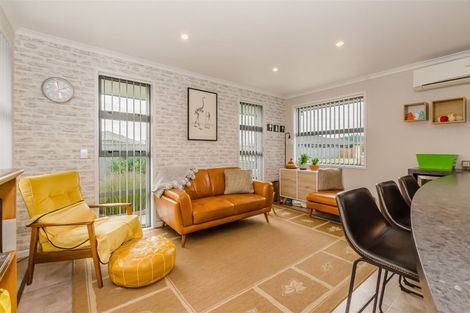 Photo of property in 14 Pearson Place, Paraparaumu, 5032