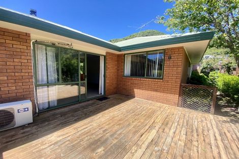 Photo of property in 6a Whitiao Way, Waikawa, Picton, 7220
