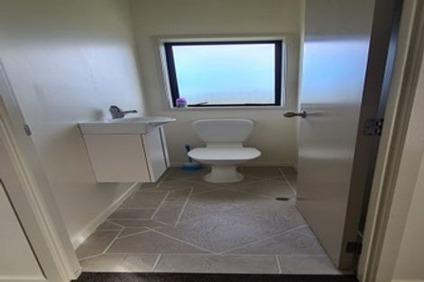 Photo of property in 12 Barnea Circle, Glen Eden, Auckland, 0602