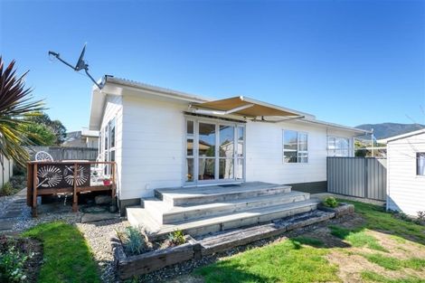 Photo of property in 2/12 Dundas Street, The Wood, Nelson, 7010