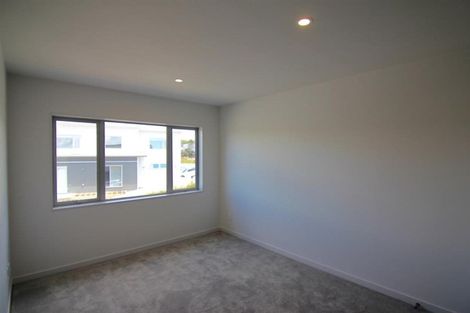 Photo of property in 32 Remuremu Street, Long Bay, Auckland, 0630