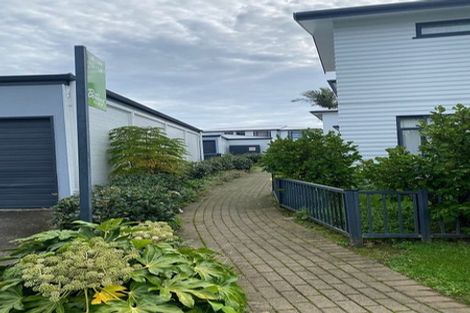 Photo of property in 140/2 Armoy Drive, East Tamaki, Auckland, 2016