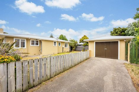 Photo of property in 15 Egmont Street, Castlecliff, Whanganui, 4501