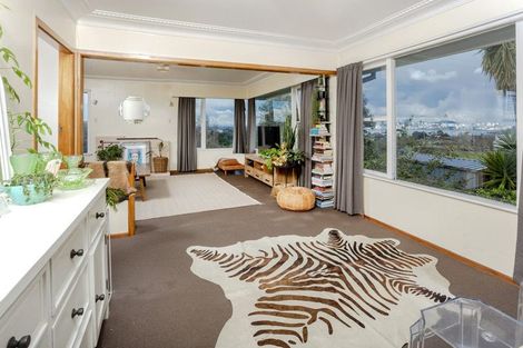 Photo of property in 61 Exmouth Road, Northcote, Auckland, 0627