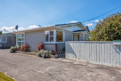 Photo of property in 16 Whites Line West, Woburn, Lower Hutt, 5010