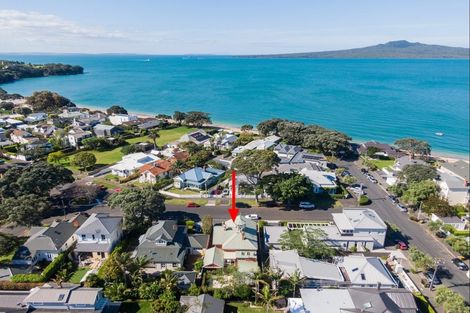 Photo of property in 1 Oxford Terrace, Devonport, Auckland, 0624