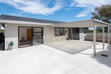 Photo of property in 4a Rodney Street, Howick, Auckland, 2014