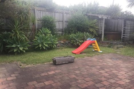 Photo of property in 6 George Deane Place, Greenhithe, Auckland, 0632