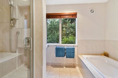 Photo of property in 33a Manly Esplanade, Browns Bay, Auckland, 0630