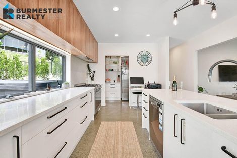 Photo of property in 10 St Julia Court, Helensville, 0800