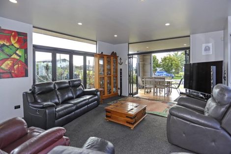 Photo of property in 22 Costello Crescent, Pukehina, Te Puke, 3189