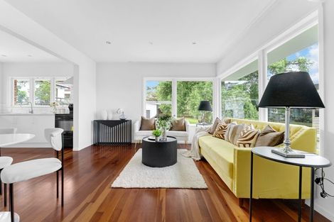 Photo of property in 2/180 Archers Road, Glenfield, Auckland, 0629