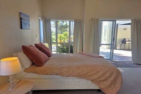 Photo of property in 143 The Fairway, Matarangi, Whitianga, 3592