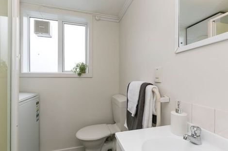 Photo of property in Windsor Court, 3/340 Tinakori Road, Thorndon, Wellington, 6011