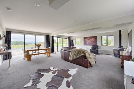 Photo of property in 92 Sinclair Road, Browns, Winton, 9782