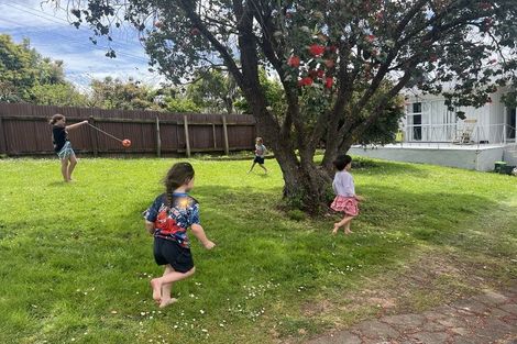 Photo of property in 3 Kamaka Road, Mangere Bridge, Auckland, 2022