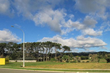 Photo of property in 144 Weggery Drive, Waikanae Beach, Waikanae, 5036