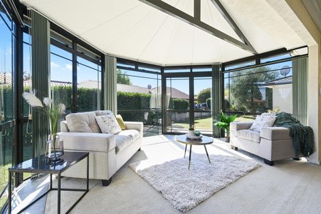 Photo of property in 28 Halcione Close, Flagstaff, Hamilton, 3210