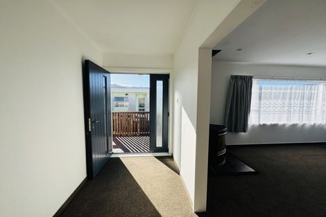Photo of property in 5 Lincoln Grove, Wainuiomata, Lower Hutt, 5014