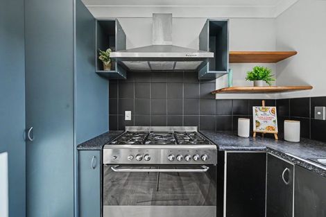 Photo of property in 30 Arlette Place, Massey, Auckland, 0614