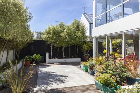 Photo of property in 37 Cox Street, Merivale, Christchurch, 8014