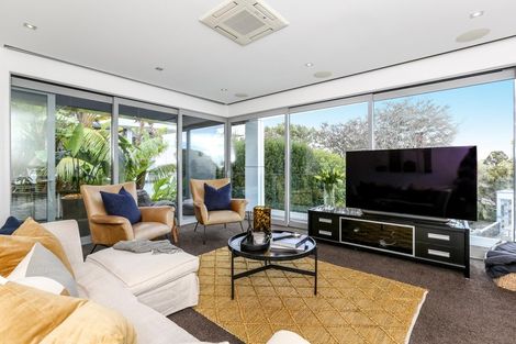 Photo of property in 118 Pendarves Street, New Plymouth, 4312