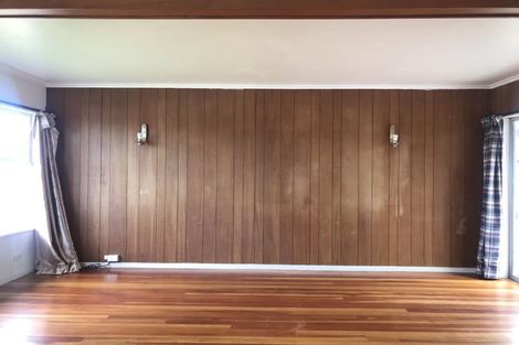 Photo of property in 71 Chivalry Road, Glenfield, Auckland, 0629