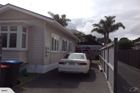 Photo of property in 34 Queensway, Three Kings, Auckland, 1024