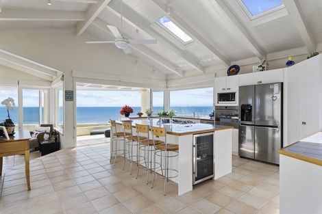 Photo of property in 9a Holiday Road, Milford, Auckland, 0620