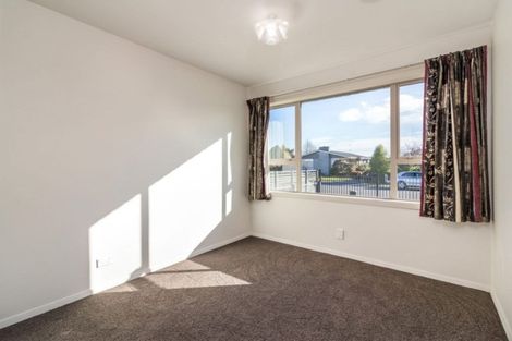 Photo of property in 30 Eglinton Street, Avondale, Christchurch, 8061