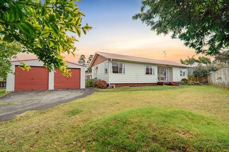 Photo of property in 19 Carnoustie Drive, Wattle Downs, Auckland, 2103