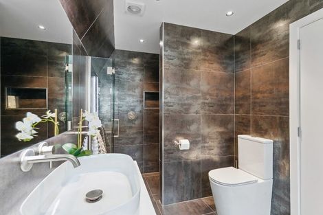 Photo of property in 11 Rutland Way, Wadestown, Wellington, 6012