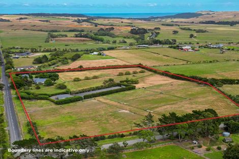 Photo of property in 33 Cable Road, Waimauku, 0881