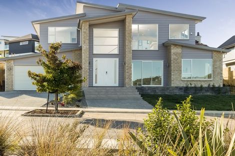 Photo of property in 14 Tauwaka Crescent, Riverhead, 0820