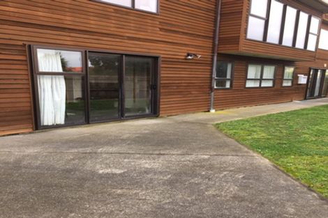 Photo of property in 42-44 David Crescent, Karori, Wellington, 6012