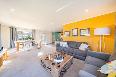 Photo of property in 51 Brian Morgan Terrace, Wainuiomata, Lower Hutt, 5014