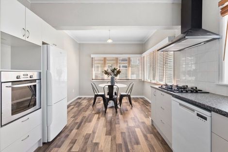 Photo of property in 182 Studholme Street, Morrinsville, 3300