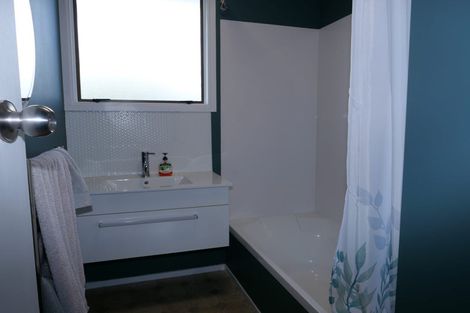 Photo of property in 7b Cypress Grove, Paraparaumu, 5032