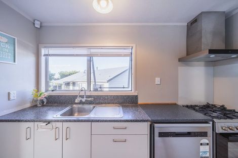 Photo of property in 29 Matipo Crescent, Pukete, Hamilton, 3200