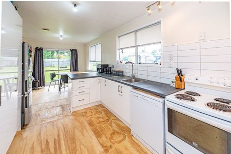 Photo of property in 40 Brassey Street, Waverley, 4510