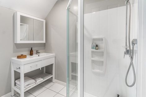 Photo of property in 37 Hardens Lane, Paremoremo, Auckland, 0632