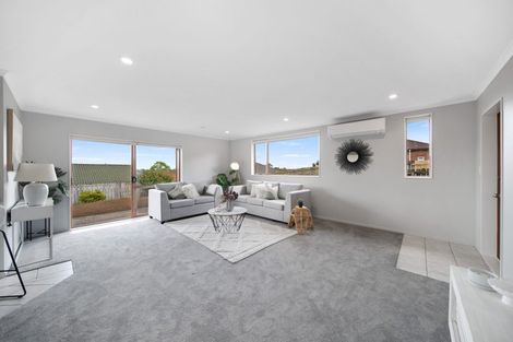 Photo of property in 13 Keri Vista Rise, Papakura, 2110