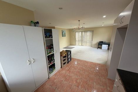 Photo of property in 7a Boeing Place, Goodwood Heights, Auckland, 2105