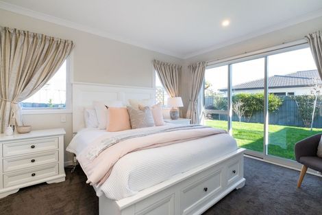 Photo of property in 14 Pukaki Place, Poraiti, Napier, 4112