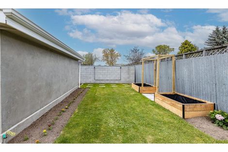 Photo of property in 9 Weston Place, Rangiora, 7400