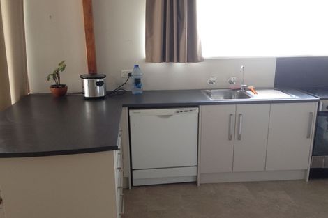 Photo of property in 4 Belvedere Crescent, Takaro, Palmerston North, 4412