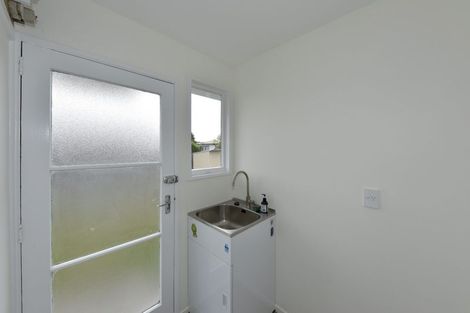 Photo of property in 2/69 Shortland Street, Wainoni, Christchurch, 8061