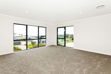 Photo of property in 6 Greenlink Rise, Long Bay, Auckland, 0630